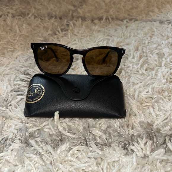 {Ray-Ban} - Picture 1 of 5